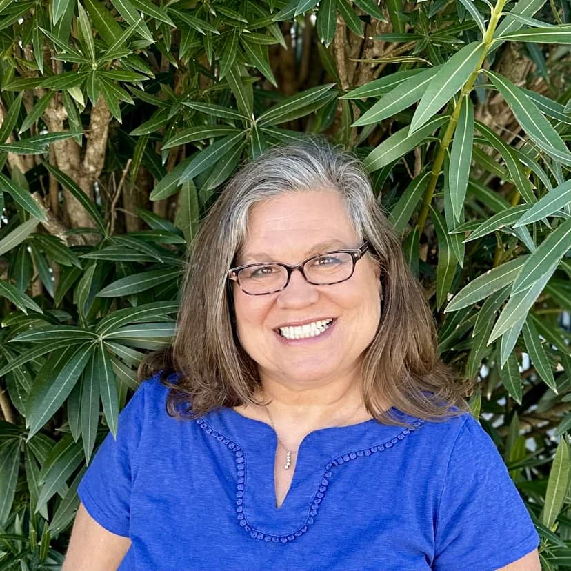 Lara Schultz - DNA Genealogy Expert